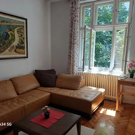 Classy And Cozy Near Tasmajdan Park And Flower Piazza Διαμέρισμα Βελιγράδι