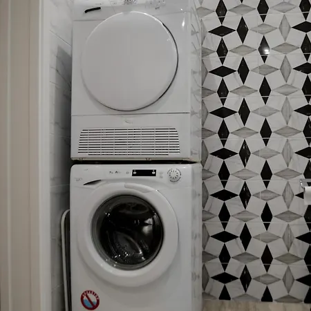 Classy And Cozy Near Tasmajdan Park And Flower Piazza Apartman